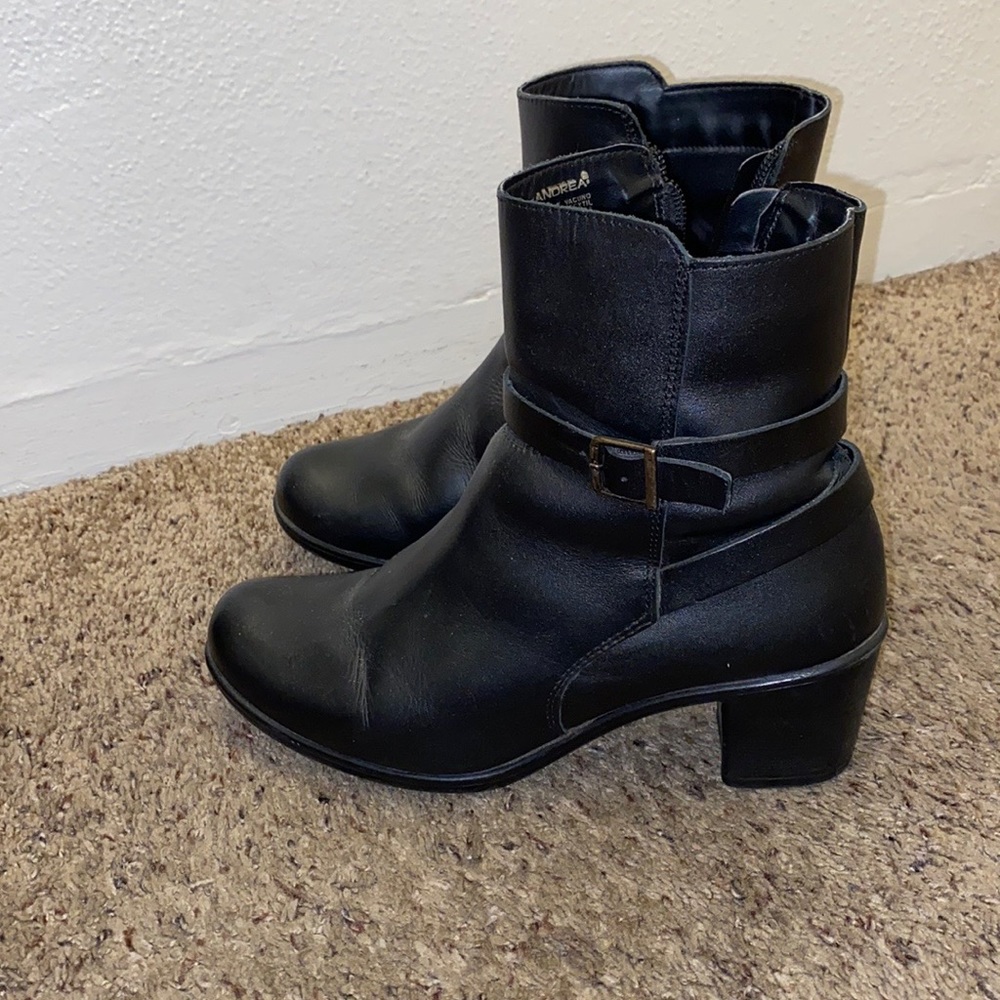 Size 8.5 black leather boots